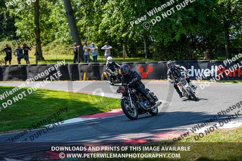cadwell park;cadwell park photographs;cadwell trackday photographs;enduro digital images;event digital images;eventdigitalimages;peter wileman photography;racing digital images;trackday digital images;trackday photos